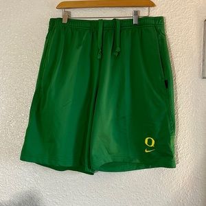 Nike Oregon Ducks Dri-Fit Men’s Large Green Shorts